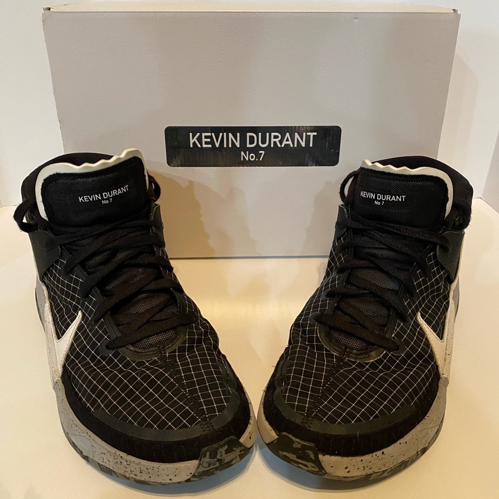 Men’s KD13s size 10.5